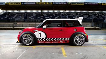 Mini Cooper screenshot