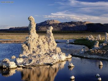 Mono Lake California screenshot