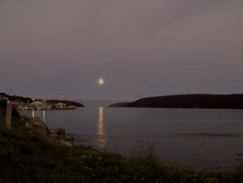 Moon Over Water screenshot