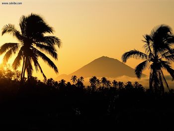 Mount Agung Bali Indonesia screenshot