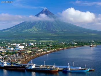Mount Mayon Legazpi City Luzon Islands Philippines screenshot