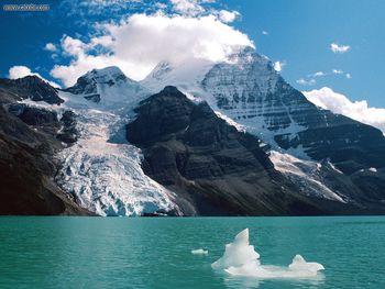 Mount Robson And Berg Lake Canadian Rockies screenshot