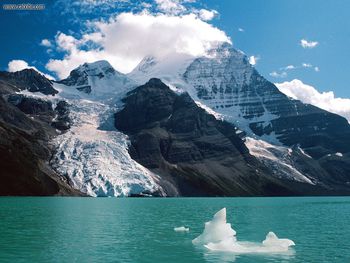 Mount Robson And Berg Lake Canadian Rockies screenshot
