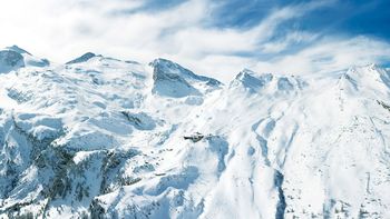 Mountain Landscape During Winter screenshot
