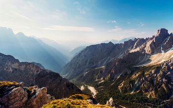 Mountains Sunny Day 4K screenshot