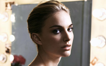 Natalie Portman 2012 screenshot