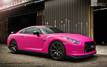 Nissan GTR in Matte Pink screenshot