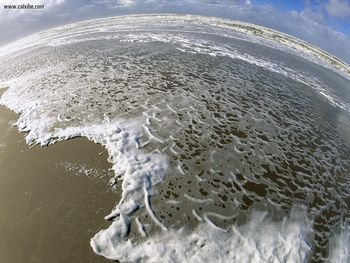 Ocean Surf Through A Fisheye Lens screenshot