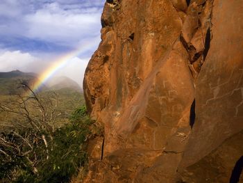 Olawalu Petroglyphs With A Rainbow Over The West Maui Mountains At Sunset, Hawaii screenshot
