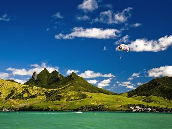 Parasailing, Lion Mountain, Mauritius screenshot