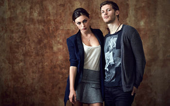 Phoebe Tonkin Joseph Morgan screenshot