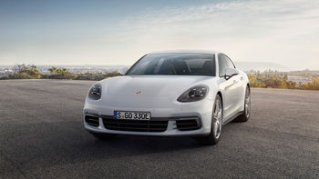 Porsche Panamera 4 E Hybrid 2017 screenshot