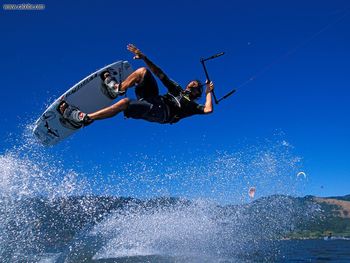 Pro Kiteboarder Mauricio Abreu Catching Air Columbia River Gorge Hood River Oregon screenshot