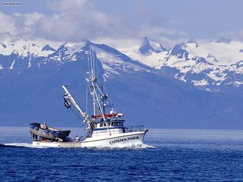 Purse Seiner On Chatham Strait Alaska screenshot