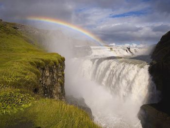 Rainbow Over Gullfoss, Iceland screenshot