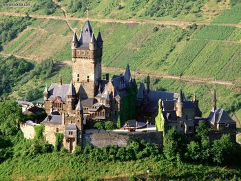 Reichsburg Castle Mosel Valley Germany screenshot
