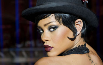 Rihanna in Valerian and the City of a Thousand Planets 4K screenshot