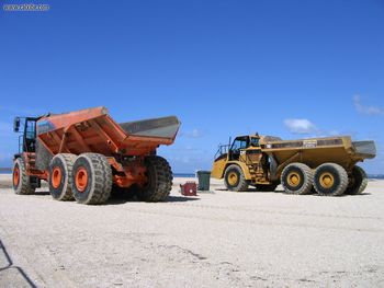 Road Machinery Hitachi And Cat screenshot