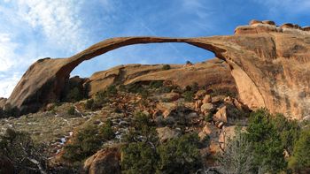 Rock Arching The Sky screenshot