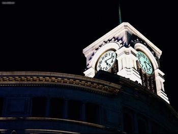 Roof Clock Wako Department Store Tokyo Japan screenshot