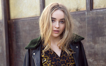 Sabrina Carpenter 2017 4K screenshot