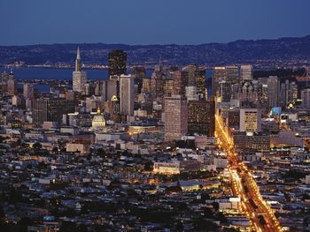 San Francisco Skyline From Twin Peaks At Dusk screenshot