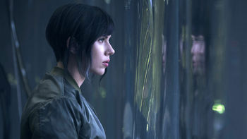 Scarlett Johansson Ghost in the Shell 2017 screenshot