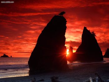 Sea Stacks Knife A Blood Red Sky Olympic National Park Oregon screenshot