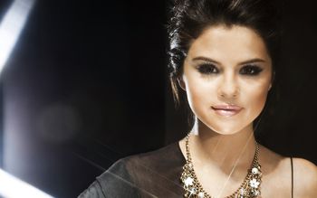 Selena Gomez 105 screenshot
