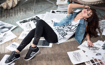 Selena Gomez 124 screenshot