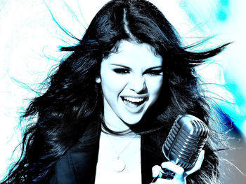 Selena Gomez 43 screenshot