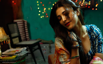 Shruthi Hassan in D Day screenshot