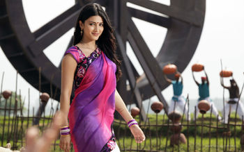 Shruti Haasan Gabbar Singh screenshot