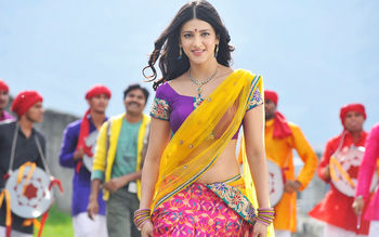 Shruti Hassan in Gabbar Singh screenshot