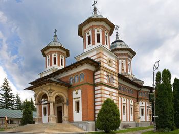 Sinaia Monastery, Sinaia, Romania screenshot