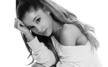 Singer Ariana Grande screenshot