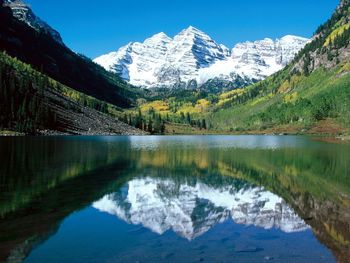 Snow Capped Maroon Bells, White River National Forest, Colorado screenshot