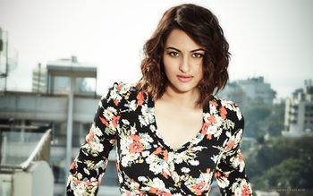 Sonakshi Sinha 2015 screenshot