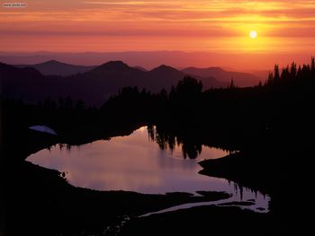 St Andrews Lake At Sunset Washington screenshot