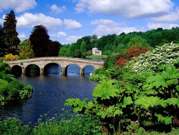 Stourhead Garden Wiltshire England screenshot