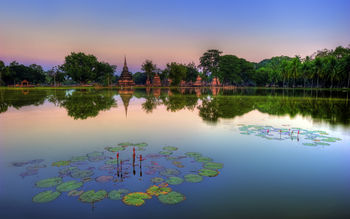 Sukhothai Historical Park Thailand screenshot
