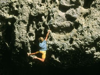 Summer Bouldering Malibu screenshot