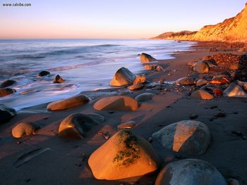Sunrise Colors The Bluffs Of The Beach Gaviota State Park California screenshot