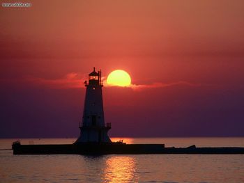 Sunset On The Lighthouse screenshot