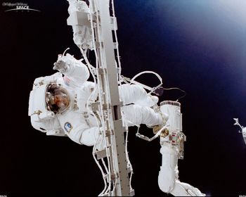 Susan J. Helms At STS-101 screenshot