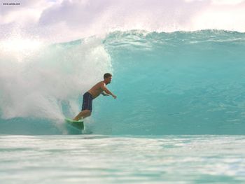 Taking The Drop Hawaii screenshot