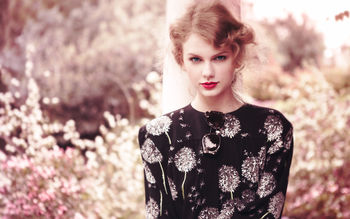 Taylor Swift Beautiful screenshot
