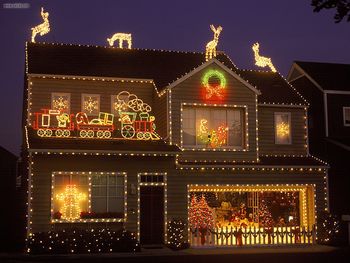 The Christmas House screenshot