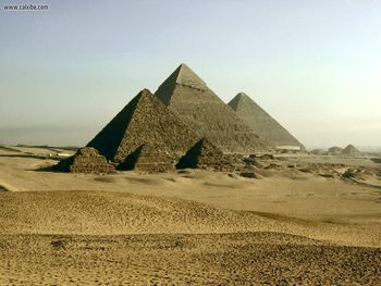 The Three Pyraminds, Egypt screenshot
