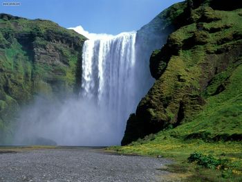 Thundering Mist Iceland screenshot